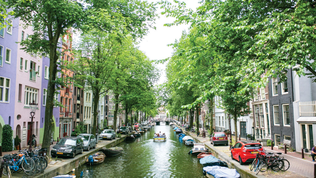 Cruising the canals of Amsterdam with Lampedusa and Contiki: this is how you MAKE TRAVEL MATTER®